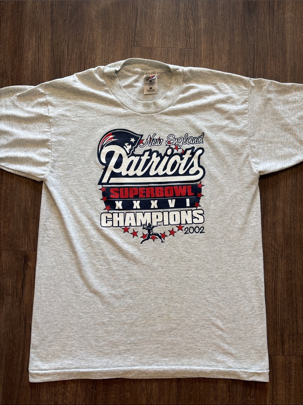 Vintage New England Patriots men’s large T-shirt 2002 Super Bowl single stitch